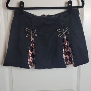 SUPER LOW FAT Y2K Hot Topic Mini Skirt